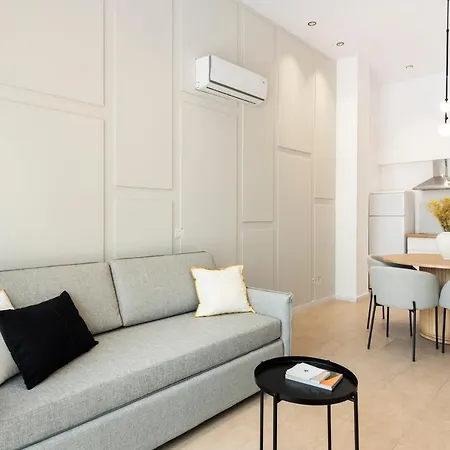 Blanq Marina Suites Aparthotel *