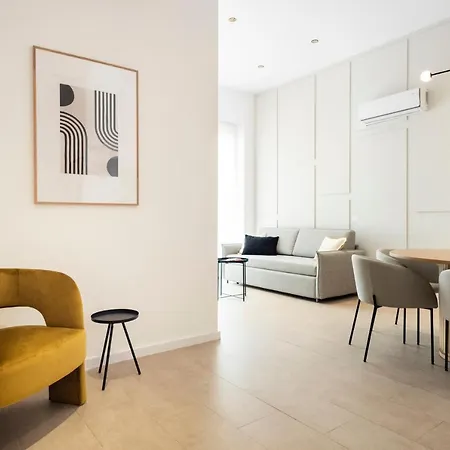 Blanq Marina Suites Aparthotel *