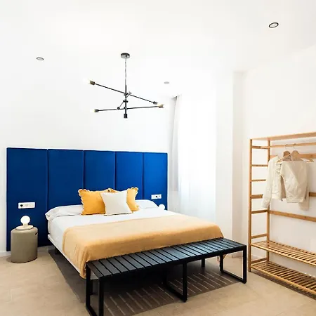 Aparthotel Blanq Marina Suites Valencia