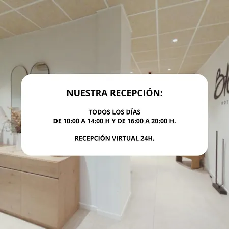 Blanq Marina Suites Aparthotel Valencia