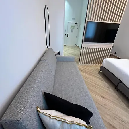 Blanq Marina Suites *
