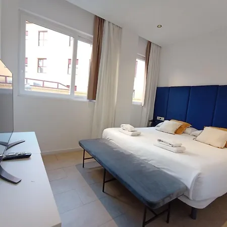 Aparthotel Blanq Marina Suites
