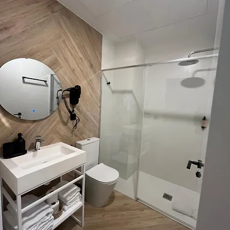 Blanq Marina Apartahotel