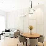 Blanq Marina Suites Aparthotel 4*