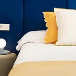 Blanq Marina Suites Valencia