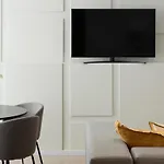 Blanq Marina Suites Valencia