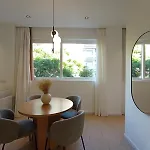 Blanq Marina Suites Aparthotel