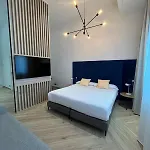 Blanq Marina Suites Aparthotel 4*
